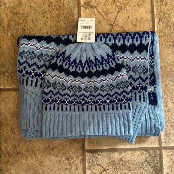 89th & Madison Accessories - NWT 89th & Madison Fair Isle scarf and beanie set OS